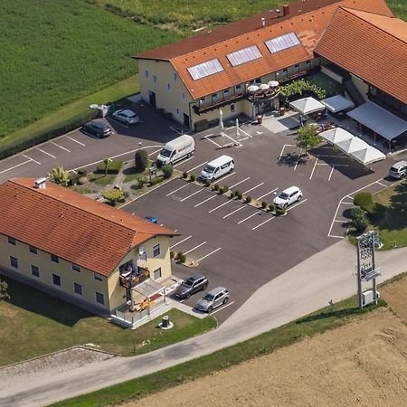 Pension Weinbauer Hofkirchen im Traunkreis Esterno foto
